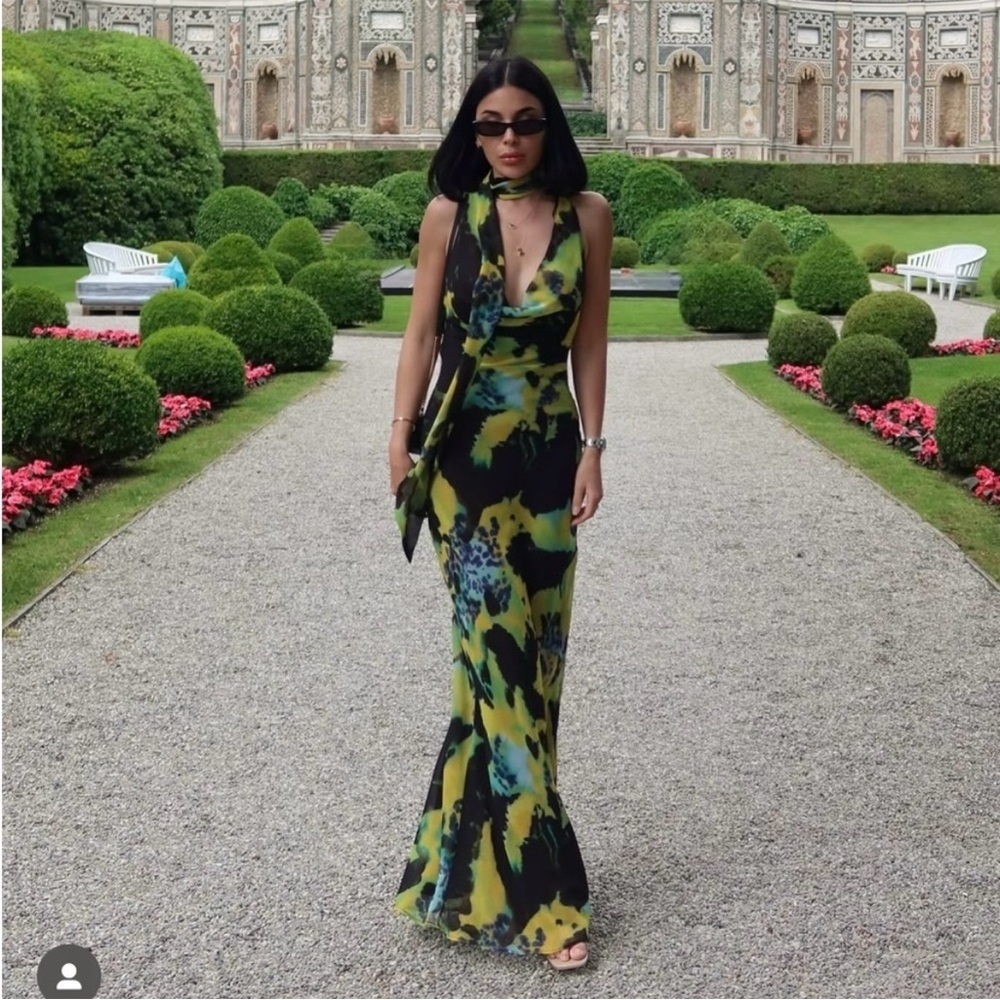 NEW ZARA FOULARD PRINT DRESS  Dress  S 
🚨My prices are firm no discount